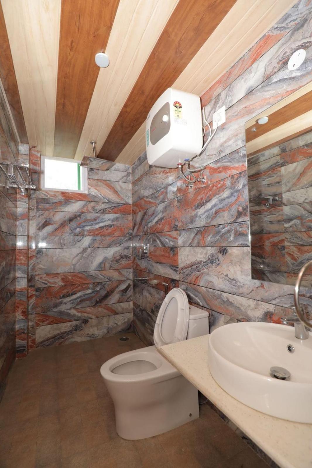 Shangri-La Rooms & Restaurant Kasol Εξωτερικό φωτογραφία
